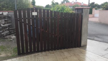 travaux peinture portail bois 31